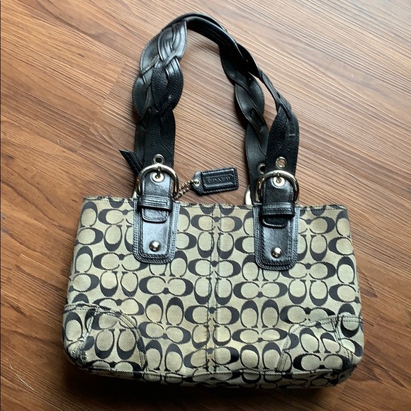 Gently worn Coach bag - Picture 2 of 4